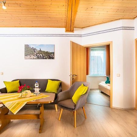 Ferienhaus "Zur Alten Schule" Mittelndorf Luaran gambar