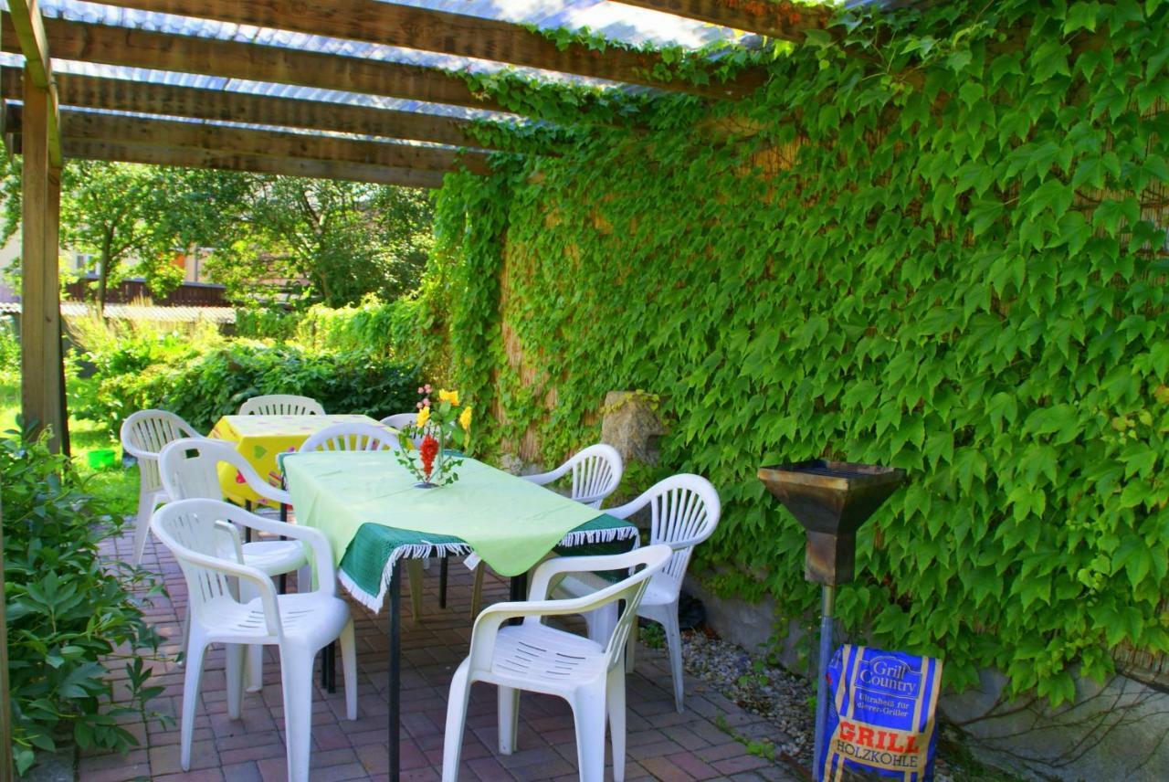 Ferienhaus "Zur Alten Schule" Mittelndorf Luaran gambar